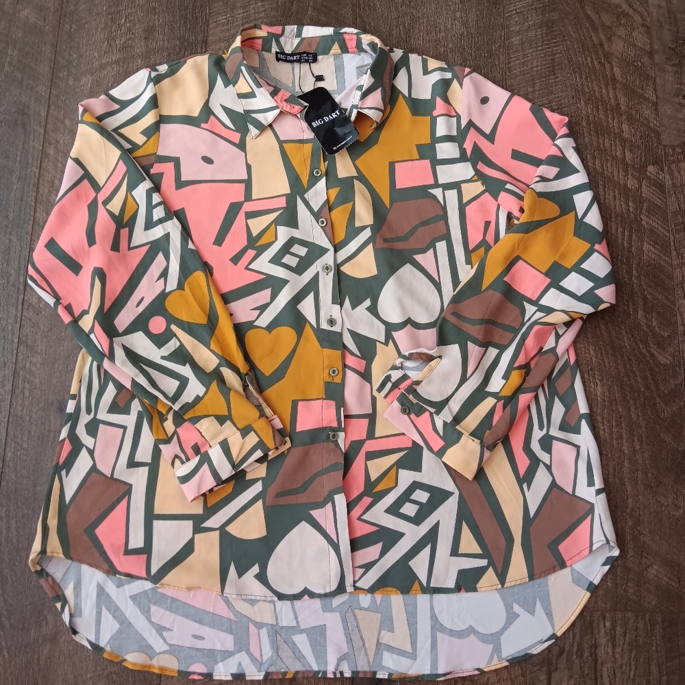 "Big Dart" Women's Top